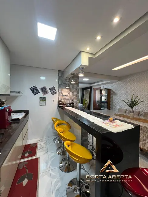 Apartamento com 3 quartos à venda, 190m2 em Veneza, Ipatinga - MG - imagem 5 Foto 5 de Apartamento com 3 quartos à venda, 190m2 em Veneza, Ipatinga - MG