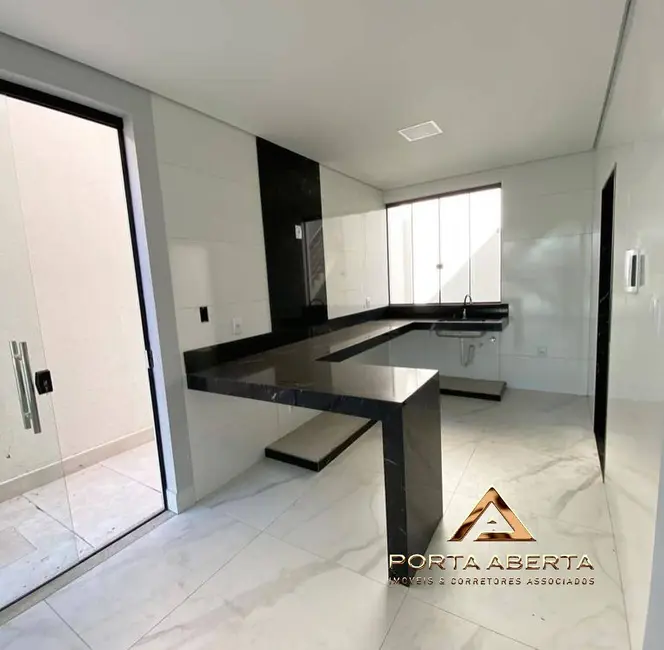 Casa com 3 quartos à venda, 160m2 em Iguaçu, Ipatinga - MG - imagem 3 Foto 3 de Casa com 3 quartos à venda, 160m2 em Iguaçu, Ipatinga - MG