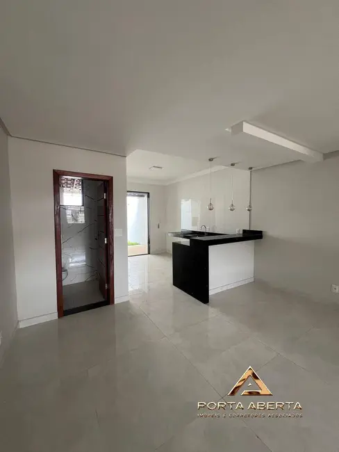 Casa com 3 quartos à venda, 154m2 em Santana Do Paraiso - MG - imagem 8 Foto 8 de Casa com 3 quartos à venda, 154m2 em Santana Do Paraiso - MG