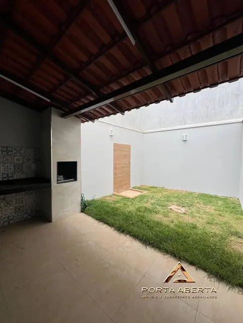 Foto 1 de Casa com 3 quartos à venda, 154m2 em Santana Do Paraiso - MG