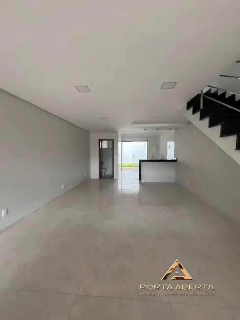 Casa com 3 quartos à venda, 154m2 em Santana Do Paraiso - MG - imagem 9 Foto 9 de Casa com 3 quartos à venda, 154m2 em Santana Do Paraiso - MG