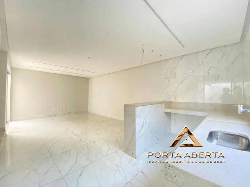 Casa com 3 quartos à venda, 180m2 em Santana Do Paraiso - MG - imagem 4 Foto 4 de Casa com 3 quartos à venda, 180m2 em Santana Do Paraiso - MG