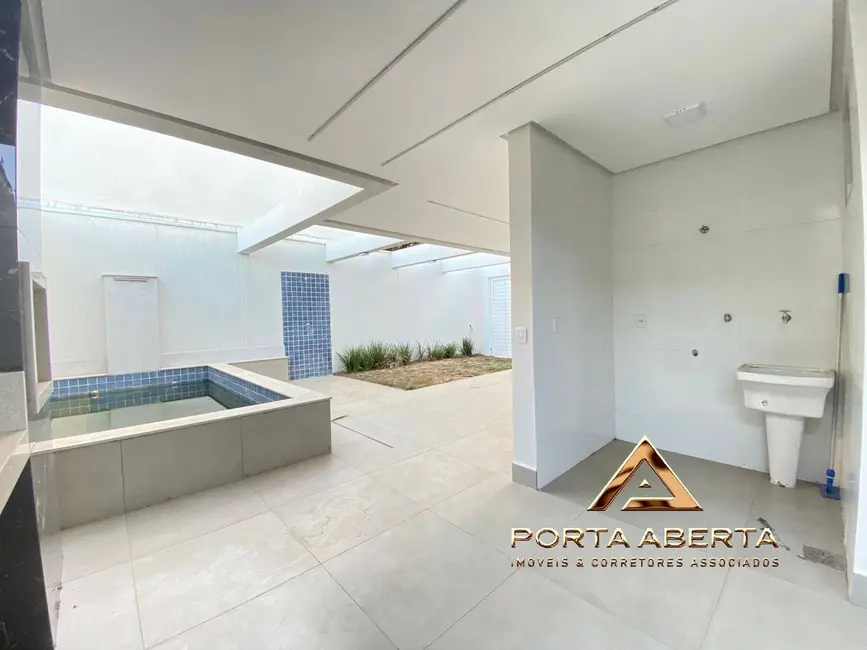 Casa com 3 quartos à venda, 180m2 em Santana Do Paraiso - MG - imagem 7 Foto 7 de Casa com 3 quartos à venda, 180m2 em Santana Do Paraiso - MG