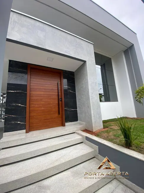 Casa com 3 quartos à venda, 300m2 em Bom Retiro, Ipatinga - MG - imagem 4 Foto 4 de Casa com 3 quartos à venda, 300m2 em Bom Retiro, Ipatinga - MG