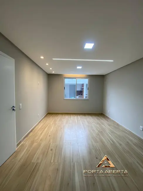 Casa com 3 quartos à venda, 300m2 em Bom Retiro, Ipatinga - MG - imagem 8 Foto 8 de Casa com 3 quartos à venda, 300m2 em Bom Retiro, Ipatinga - MG