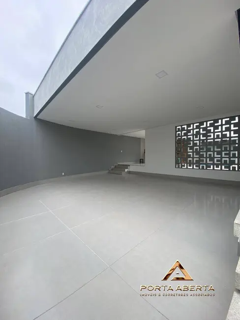Casa com 3 quartos à venda, 300m2 em Bom Retiro, Ipatinga - MG - imagem 3 Foto 3 de Casa com 3 quartos à venda, 300m2 em Bom Retiro, Ipatinga - MG