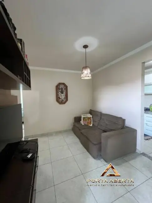 Foto 2 de Apartamento com 3 quartos à venda, 72m2 em Bom Retiro, Ipatinga - MG