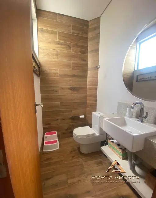 Cobertura com 4 quartos à venda, 220m2 em Iguaçu, Ipatinga - MG - imagem 9 Foto 9 de Cobertura com 4 quartos à venda, 220m2 em Iguaçu, Ipatinga - MG