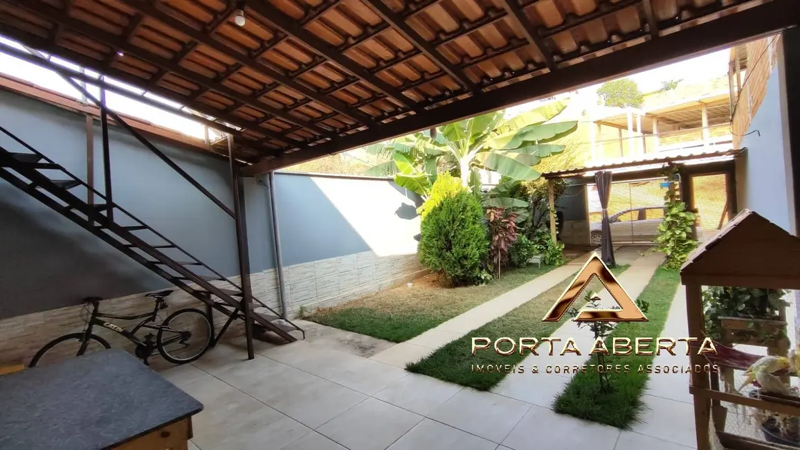 Foto 1 de Casa com 2 quartos à venda, 100m2 em Santana Do Paraiso - MG