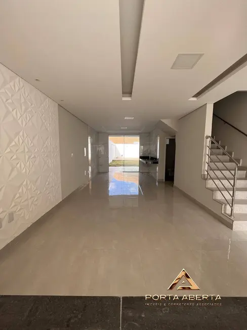 Foto 2 de Casa com 3 quartos à venda, 100m2 em Santana Do Paraiso - MG