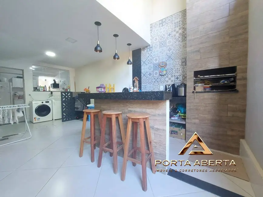 Foto 1 de Casa com 3 quartos à venda, 75m2 em Santana Do Paraiso - MG