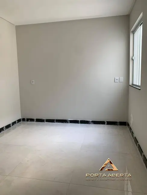 Casa com 3 quartos à venda, 130m2 em Santana Do Paraiso - MG - imagem 5 Foto 5 de Casa com 3 quartos à venda, 130m2 em Santana Do Paraiso - MG