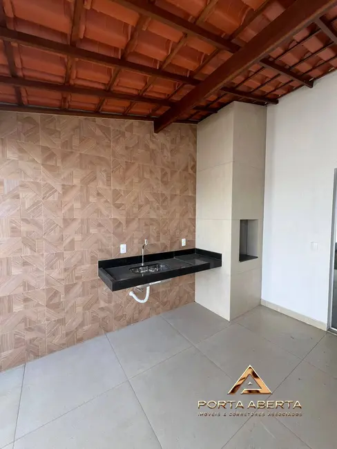 Casa com 3 quartos à venda em Santana Do Paraiso - MG - imagem 4 Foto 4 de Casa com 3 quartos à venda em Santana Do Paraiso - MG