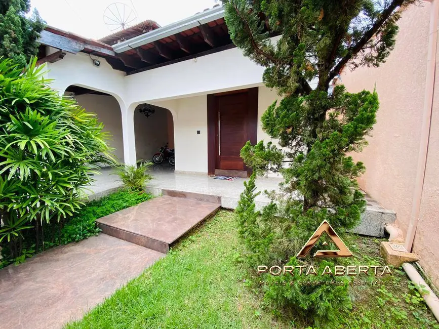 Casa com 3 quartos à venda, 220m2 em Vila Ipanema, Ipatinga - MG - imagem 1 Foto 1 de Casa com 3 quartos à venda, 220m2 em Vila Ipanema, Ipatinga - MG