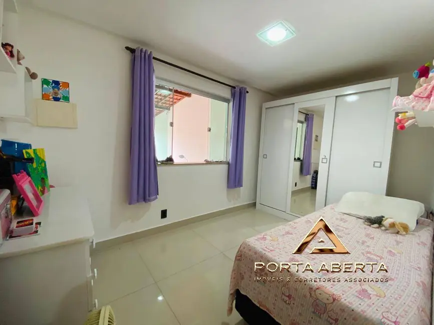 Casa com 3 quartos à venda, 220m2 em Vila Ipanema, Ipatinga - MG - imagem 2 Foto 2 de Casa com 3 quartos à venda, 220m2 em Vila Ipanema, Ipatinga - MG