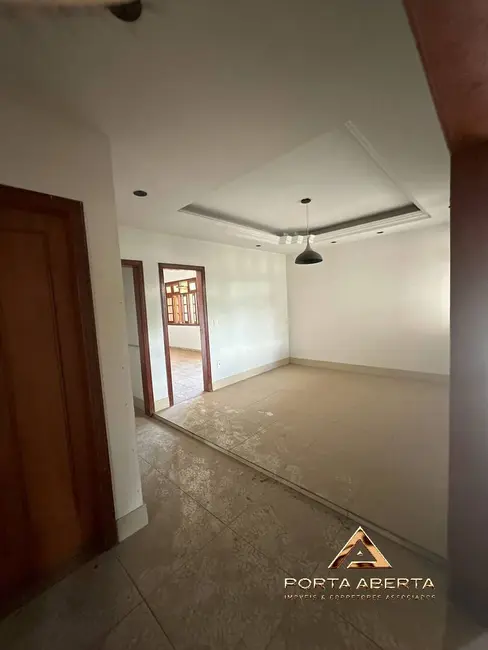 Casa com 3 quartos à venda em Giovanini, Coronel Fabriciano - MG - imagem 5 Foto 5 de Casa com 3 quartos à venda em Giovanini, Coronel Fabriciano - MG