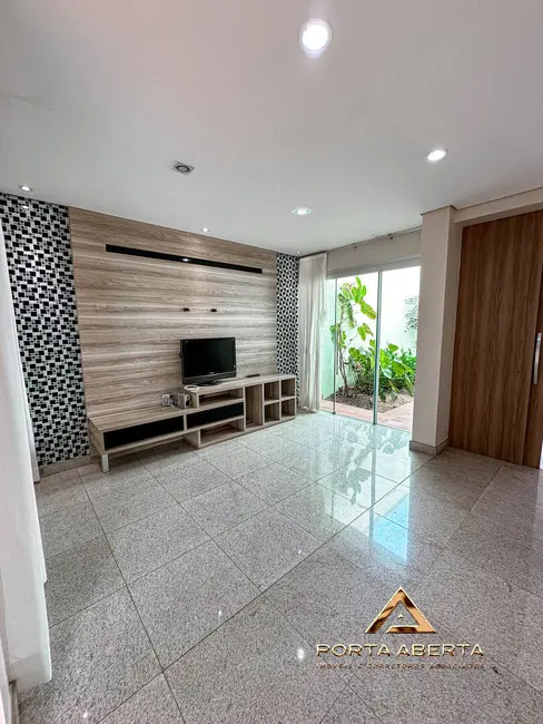 Foto 2 de Casa com 3 quartos à venda, 360m2 em Cidade Nobre, Ipatinga - MG
