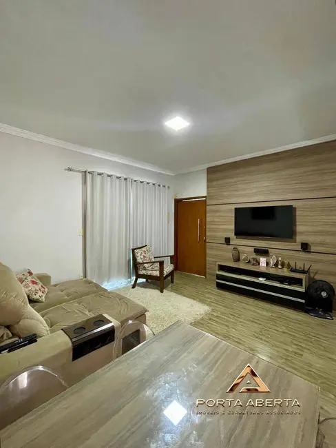 Cobertura com 3 quartos à venda, 175m2 em Santana Do Paraiso - MG - imagem 4 Foto 4 de Cobertura com 3 quartos à venda, 175m2 em Santana Do Paraiso - MG