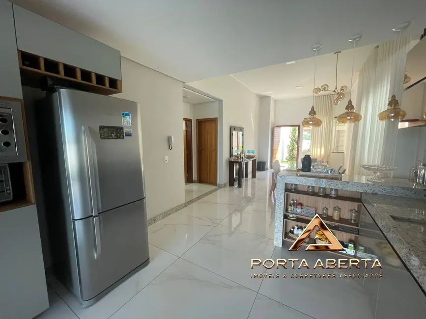 Casa com 3 quartos à venda, 162m2 em Santana Do Paraiso - MG - imagem 8 Foto 8 de Casa com 3 quartos à venda, 162m2 em Santana Do Paraiso - MG