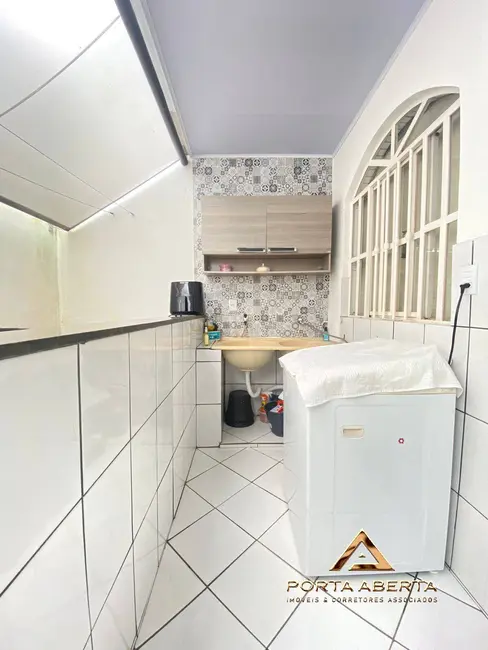Casa com 3 quartos à venda, 180m2 em Santana Do Paraiso - MG - imagem 7 Foto 7 de Casa com 3 quartos à venda, 180m2 em Santana Do Paraiso - MG