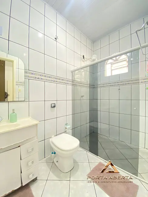 Foto 1 de Casa com 3 quartos à venda, 180m2 em Santana Do Paraiso - MG