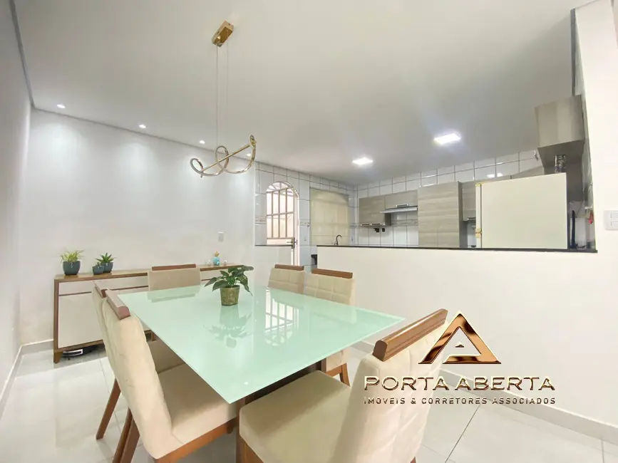 Casa com 3 quartos à venda, 180m2 em Santana Do Paraiso - MG - imagem 6 Foto 6 de Casa com 3 quartos à venda, 180m2 em Santana Do Paraiso - MG