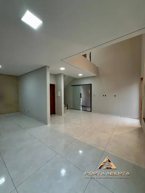 Casa com 3 quartos à venda, 170m2 em Santana Do Paraiso - MG - imagem 5 Foto 5 de Casa com 3 quartos à venda, 170m2 em Santana Do Paraiso - MG
