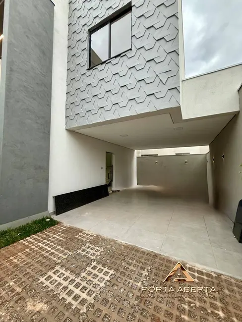 Casa com 3 quartos à venda, 170m2 em Santana Do Paraiso - MG - imagem 2 Foto 2 de Casa com 3 quartos à venda, 170m2 em Santana Do Paraiso - MG
