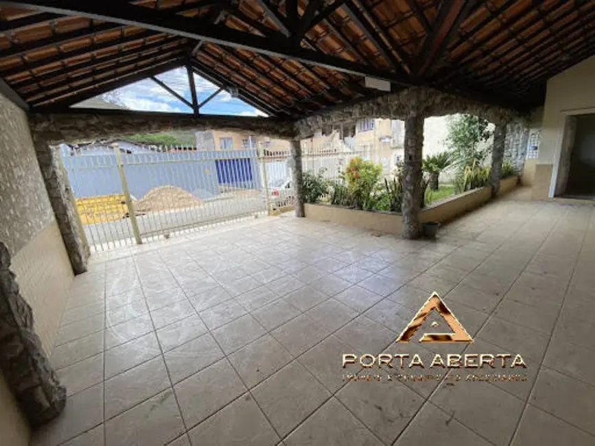Foto 1 de Casa com 4 quartos à venda, 284m2 em Amaro Lanari, Coronel Fabriciano - MG