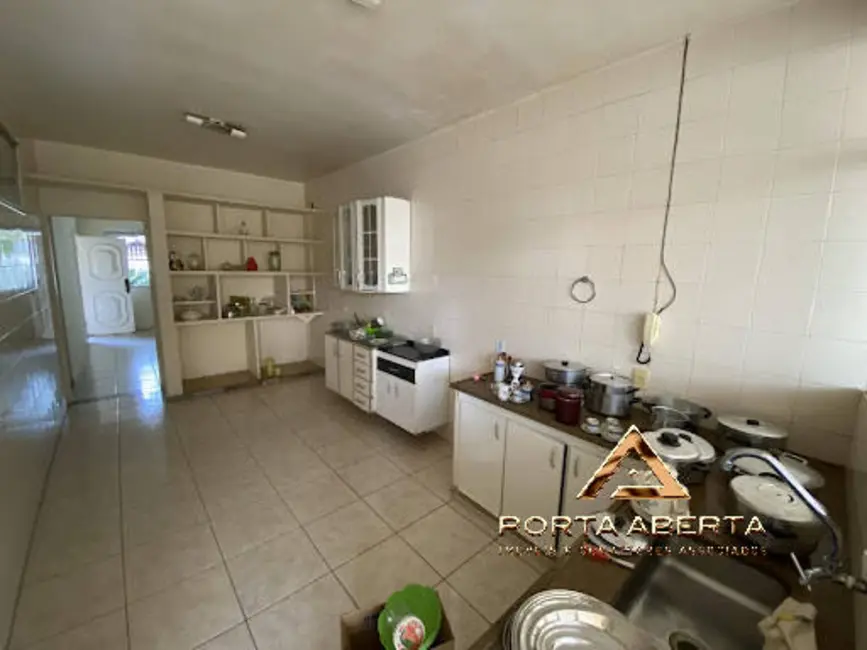 Casa com 4 quartos à venda, 284m2 em Amaro Lanari, Coronel Fabriciano - MG - imagem 6 Foto 6 de Casa com 4 quartos à venda, 284m2 em Amaro Lanari, Coronel Fabriciano - MG