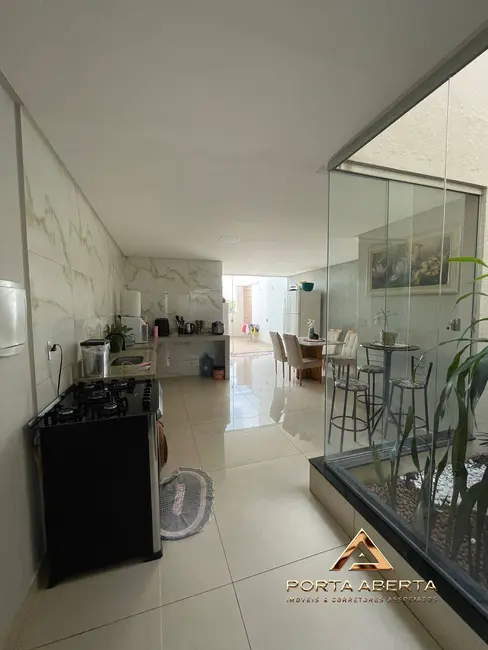 Casa com 3 quartos à venda, 150m2 em Santana Do Paraiso - MG - imagem 6 Foto 6 de Casa com 3 quartos à venda, 150m2 em Santana Do Paraiso - MG