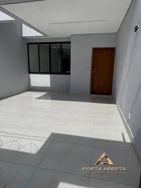 Casa com 3 quartos à venda, 150m2 em Santana Do Paraiso - MG - imagem 4 Foto 4 de Casa com 3 quartos à venda, 150m2 em Santana Do Paraiso - MG