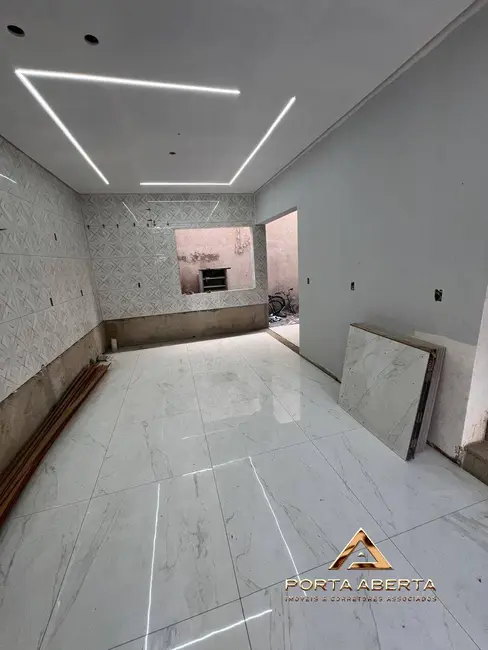 Casa com 3 quartos à venda, 143m2 em Santana Do Paraiso - MG - imagem 4 Foto 4 de Casa com 3 quartos à venda, 143m2 em Santana Do Paraiso - MG