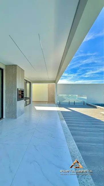 Casa com 3 quartos à venda, 330m2 em Caratinga - MG - imagem 3 Foto 3 de Casa com 3 quartos à venda, 330m2 em Caratinga - MG