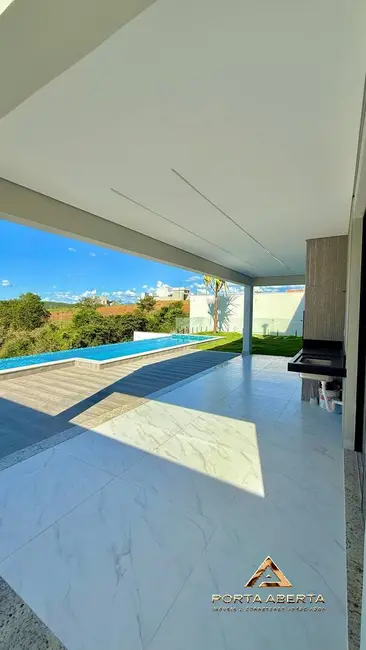 Casa com 3 quartos à venda, 330m2 em Caratinga - MG - imagem 6 Foto 6 de Casa com 3 quartos à venda, 330m2 em Caratinga - MG