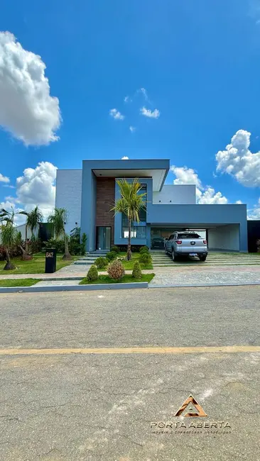 Casa com 3 quartos à venda, 330m2 em Caratinga - MG - imagem 1 Foto 1 de Casa com 3 quartos à venda, 330m2 em Caratinga - MG