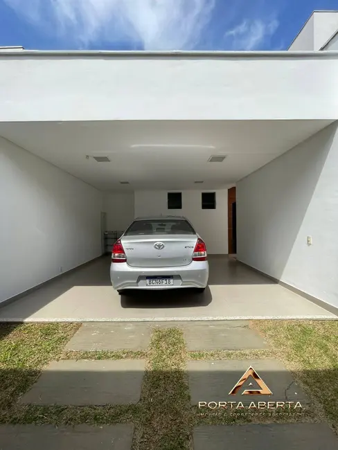 Casa com 3 quartos à venda, 258m2 em Timoteo - MG - imagem 2 Foto 2 de Casa com 3 quartos à venda, 258m2 em Timoteo - MG