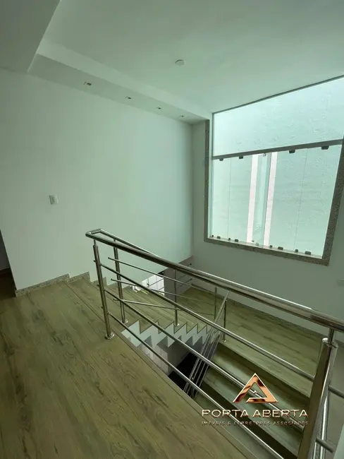 Casa com 3 quartos à venda, 258m2 em Timoteo - MG - imagem 6 Foto 6 de Casa com 3 quartos à venda, 258m2 em Timoteo - MG