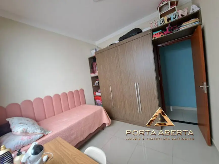 Casa com 3 quartos à venda, 240m2 em Santana Do Paraiso - MG - imagem 8 Foto 8 de Casa com 3 quartos à venda, 240m2 em Santana Do Paraiso - MG