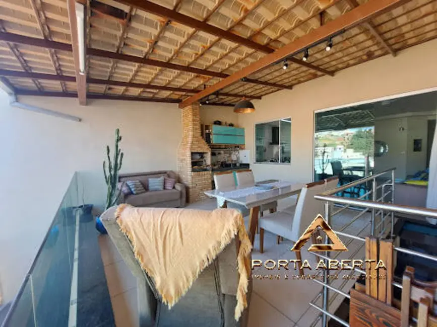 Foto 2 de Casa com 3 quartos à venda, 240m2 em Santana Do Paraiso - MG