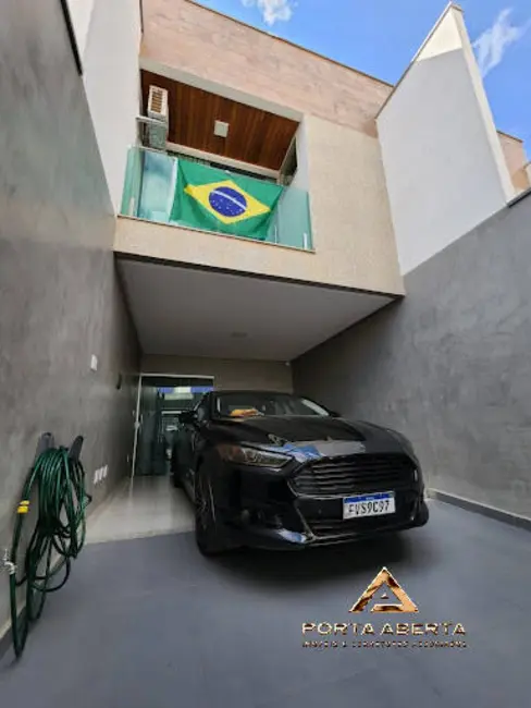 Casa com 3 quartos à venda em Santana Do Paraiso - MG - imagem 4 Foto 4 de Casa com 3 quartos à venda em Santana Do Paraiso - MG