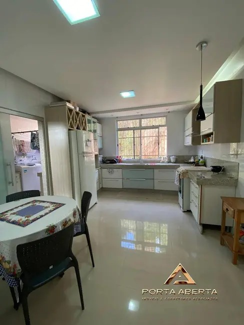 Foto 5 de Apartamento com 3 quartos à venda, 117m2 em Veneza, Ipatinga - MG