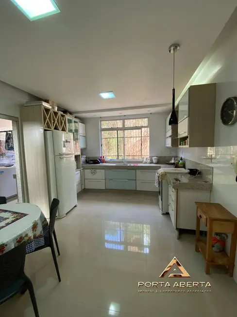 Foto 9 de Apartamento com 3 quartos à venda, 117m2 em Veneza, Ipatinga - MG