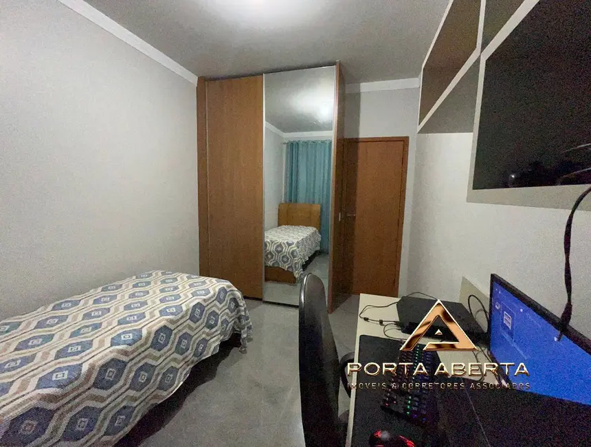 Foto 2 de Casa com 4 quartos à venda, 300m2 em Bela Vista, Ipatinga - MG