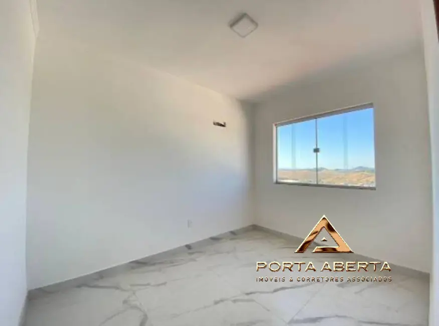 Foto 2 de Casa com 3 quartos à venda, 140m2 em Santana Do Paraiso - MG