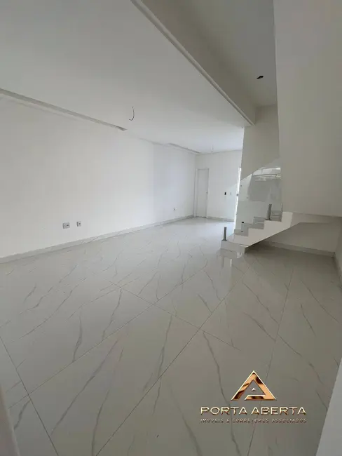 Casa com 3 quartos à venda, 140m2 em Santana Do Paraiso - MG - imagem 4 Foto 4 de Casa com 3 quartos à venda, 140m2 em Santana Do Paraiso - MG