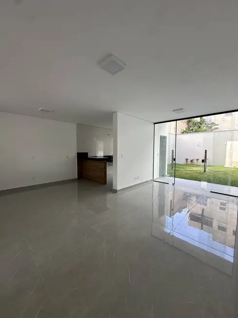 Casa com 3 quartos à venda, 173m2 em Ideal, Ipatinga - MG - imagem 2 Foto 2 de Casa com 3 quartos à venda, 173m2 em Ideal, Ipatinga - MG