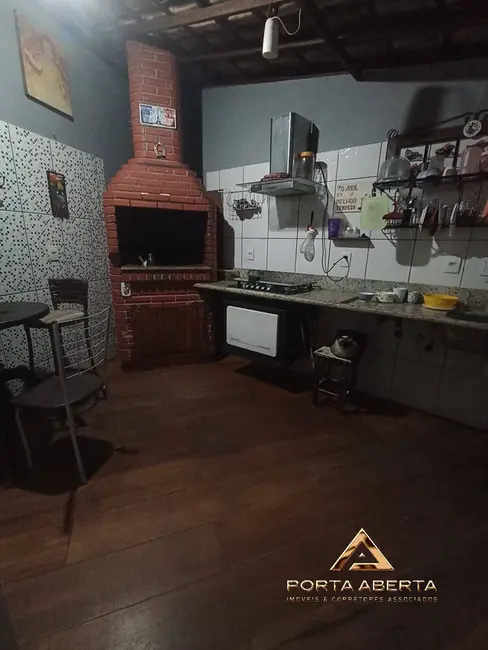 Foto 1 de Casa com 3 quartos à venda, 220m2 em Santana Do Paraiso - MG