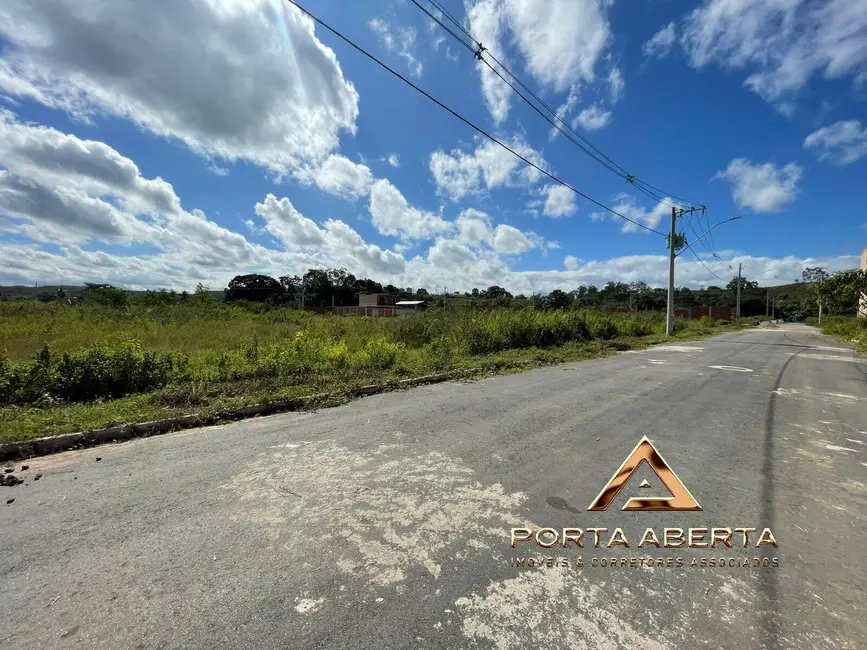 Foto 2 de Terreno / Lote à venda, 400m2 em Caratinga - MG