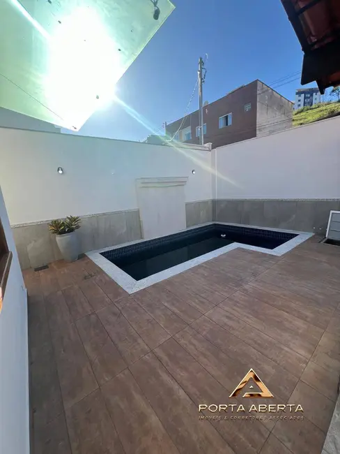 Casa com 4 quartos à venda, 300m2 em Santana Do Paraiso - MG - imagem 2 Foto 2 de Casa com 4 quartos à venda, 300m2 em Santana Do Paraiso - MG